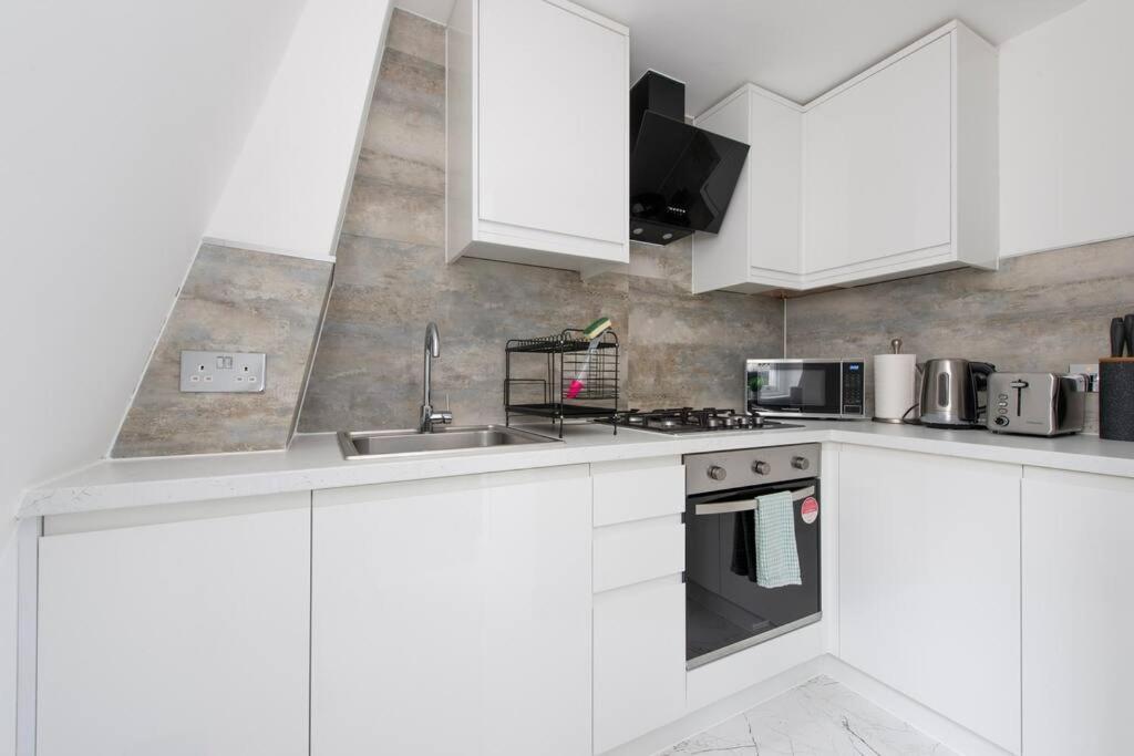 Stunning Notting Hill Not Active